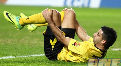 חן עזרא על הרצפה (שי לוי) חן עזרא על הרצפה (שי לוי)