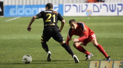 מויאל מול שטרית (גיא בן זיו)