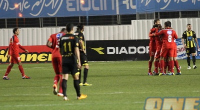 שחקני סכנין חוגגים (גיא בן זיו)