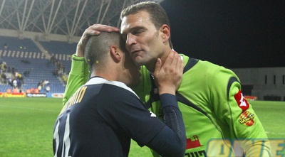 אבל טל בן חיים העלים אותה. שטראובר מודה לו על כך (שי לוי)