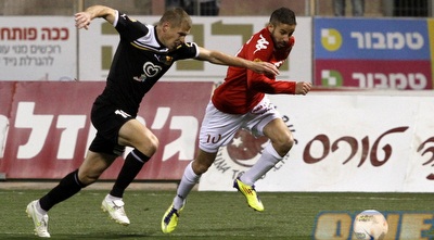 דובב גבאי עובר את איבסקביצ´יוס בדרך לבשל לשבחון (יוסי ציפקיס) דובב גבאי עובר את איבסקביצ´יוס בדרך לבשל לשבחון (יוסי ציפקיס)