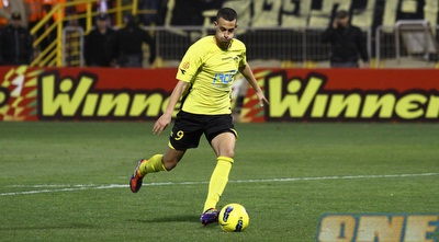 דן אייבינדר בועט וכובש (שי לוי)