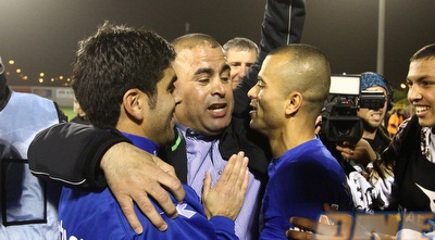 אבו סובחי ואבו ענזה חוגגים בסיום. &qout;העיקר שבית&qout;ר יפה&qout; (שי לוי)