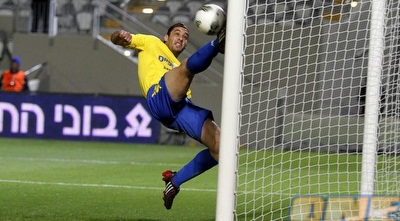 קופרלי. הציל מהקו, ינסה לעזור ליבנה גם במרדף אחרי קטמון (יוסי ציפקיס) קופרלי. הציל מהקו, ינסה לעזור ליבנה גם במרדף אחרי קטמון (יוסי ציפקיס)