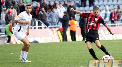 רם סטי בועט לכיוון השער (גיא בן זיו) רם סטי בועט לכיוון השער (גיא בן זיו)