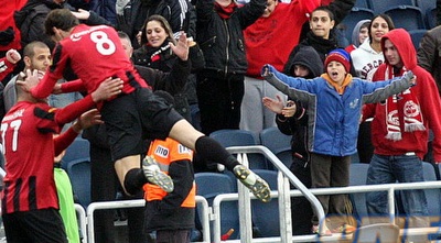 איציק כהן חוגג (גיא בן זיו) איציק כהן חוגג (גיא בן זיו)