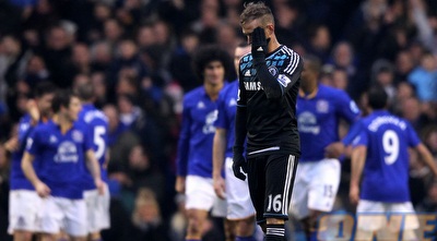 שחקני אברטון חוגגים, מיירלש מאוכזב (GettyImages)
