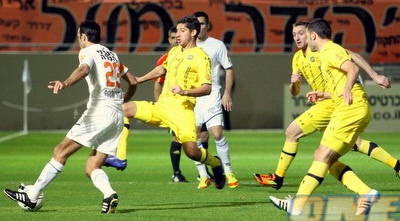 דור מיכה מול כפיר אדרי (משה חרמון)