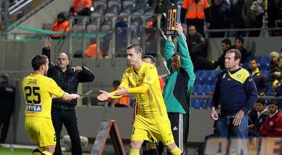 מדוניאנין נכנס, הקהל לא אהב את זה (משה חרמון)