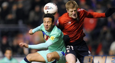 טיאגו במאבק עם סרחיו פרננדס (רויטרס)