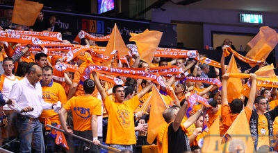 אוהדי מכבי ראשל&qout;צ (שי לוי)