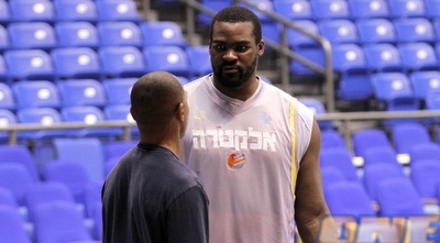 סופו עם דריק שארפ (יוסי ציפקיס)