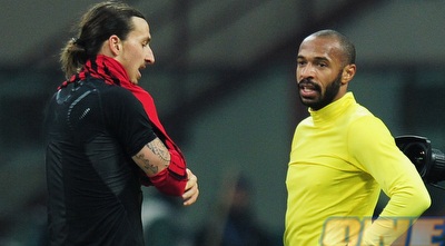 תיירי הנרי וזלאטן איברהימוביץ´. פרידה מצדיק, תצוגה של ענק (GettyImages) תיירי הנרי וזלאטן איברהימוביץ´. פרידה מצדיק, תצוגה של ענק (GettyImages)