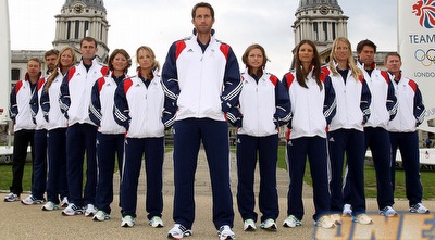 בן איינסלי בראש נבחרת השייט הבריטית ללונדון (GettyImages) בן איינסלי בראש נבחרת השייט הבריטית ללונדון (GettyImages)