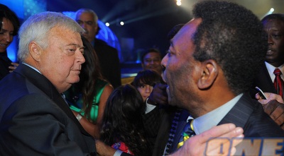 פלה וטשיירה בתמונה עבור העיתונאים. היו&qout;ר הולך הבייתה (GettyImages) פלה וטשיירה בתמונה עבור העיתונאים. היו&qout;ר הולך הבייתה (GettyImages)