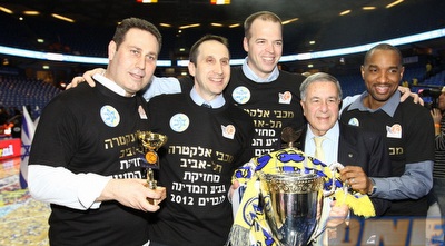 שארפ, שמעון מזרחי, שלף, בלאט וגודס (שי לוי)