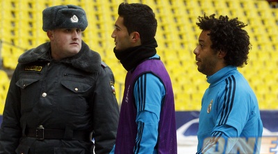 מרסלו ושאהין בשלג (רויטרס)