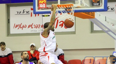 טראוויס מטביע (יניב גונן) טראוויס מטביע (יניב גונן)