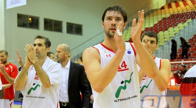 מרטין (יניב גונן)