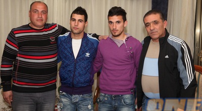 עלי חטיב עם אביו, אמיר אבו ניל ומופיד אבו ניל (עמית מצפה)