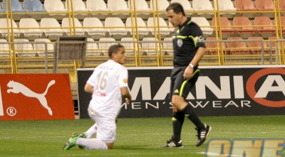 פיראס מוגרבי (חגי ניזרי)