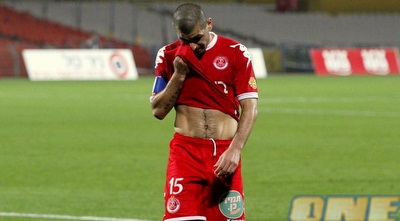 טועמה יורד מהמגרש מתוסכל (יוסי ציפקיס) טועמה יורד מהמגרש מתוסכל (יוסי ציפקיס)