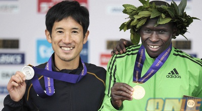 קיפייגו המנצח, וסגנו פוג´יווארה (רויטרס)