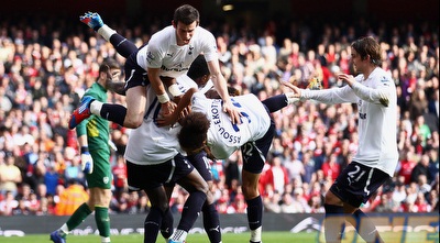 שחקני טוטנהאם חוגגים (GettyImages)