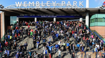 האוהדים בתחנת וומבלי פארק (GettyImages)