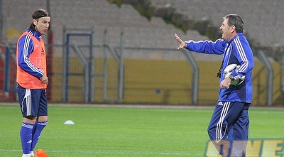 גוטמן עם נאתכו. באנקר בהרכב? מצוין (משה חרמון)