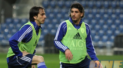 אלמוג כהן, יוסי בניון (עמית מצפה)