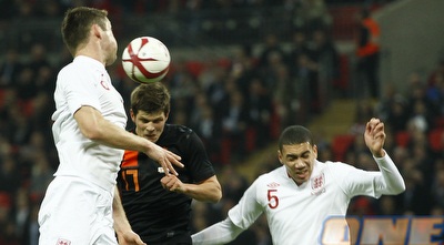 הונטלאר נוגח  (רויטרס)