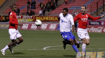 רוג´רס קולה מול וויליאם סוארס ואבי יחיאל (יוסי ציפקיס) רוג´רס קולה מול וויליאם סוארס ואבי יחיאל (יוסי ציפקיס)