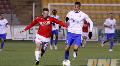 עבד אלחמיד דוהר מול ננאד קיסו (יוסי ציפקיס) עבד אלחמיד דוהר מול ננאד קיסו (יוסי ציפקיס)