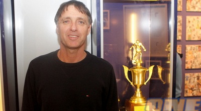 עודד מכנס. &qout;אני חושב שמכבי פ&qout;ת פייבוריטית&qout; (יוסי ציפקיס)