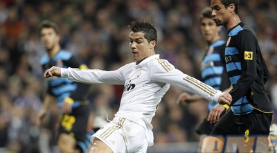 רונאלדו כובש (רויטרס) רונאלדו כובש (רויטרס)