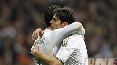 רונאלדו וקאקה חוגגים (רויטרס) רונאלדו וקאקה חוגגים (רויטרס)