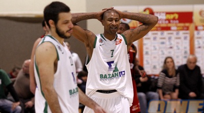 פאוול לא מאמין (יוסי ציפקיס) פאוול לא מאמין (יוסי ציפקיס)