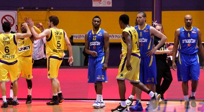 שחקני חולון מרוצים, הכחולים של מכבי קצת פחות (שי לוי)