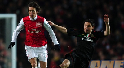 ואן בומל מתקל את רוזיצקי (GettyImages) ואן בומל מתקל את רוזיצקי (GettyImages)