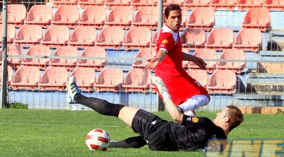 אסולין נעצר על ידי מסיקה (יניב גונן)