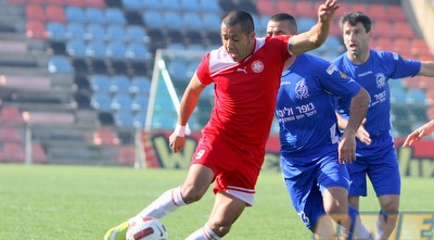 פרננדס עם הכדור (יניב גונן)