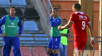 פרננדס יוצא אחרי ההרחקה (יניב גונן)