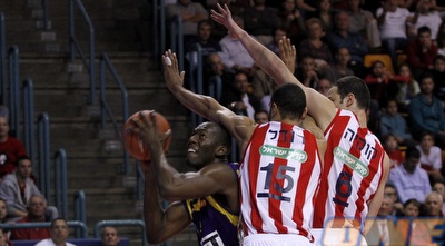 דאנסטון בין רנדל לקוקיה (יוסי ציפקיס)