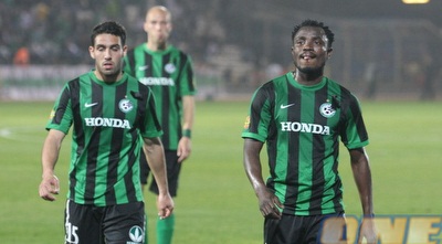 סיידו יאיא ואייל גולסה מאוכזבים. סובלים מכאבים (עמית מצפה) סיידו יאיא ואייל גולסה מאוכזבים. סובלים מכאבים (עמית מצפה)