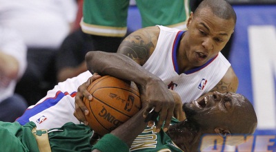 קווין גארנט וקרון באטלר נאבקים. טרייד מפתיע בדרך (רויטרס)