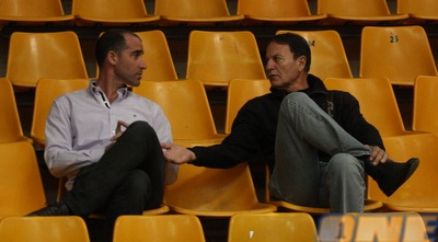 אלי כהן ואיציק קורנפיין. בינתיים הכל תקוע (גיא בן זיו)