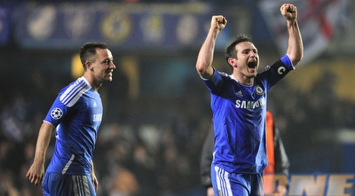 ג´ון טרי ופרנק למפארד חוגגים בסיום (רויטרס)