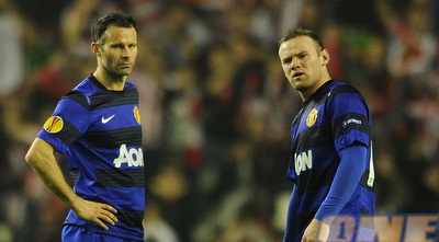 וויין רוני וריאן גיגס מתוסכלים בבילבאו (GettyImages) וויין רוני וריאן גיגס מתוסכלים בבילבאו (GettyImages)