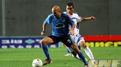 אייל שן בתנועה עם כדור (שי לוי) אייל שן בתנועה עם כדור (שי לוי)